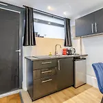 Magnifique Petit Appartement Parisien